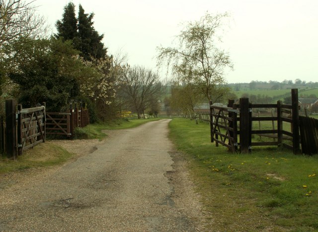 Road to Broom House Farm © Robert Edwards cc-by-sa/2.0 :: Geograph ...