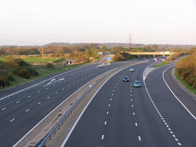 M27 west of junction 2 © David Martin cc-by-sa/2.0 :: Geograph Britain ...