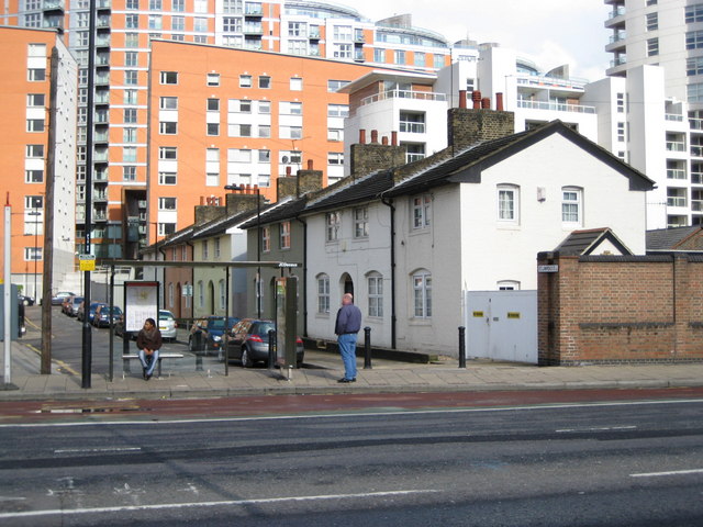 Blackwall: St Lawrence Cottages, St Lawrence Street, E14