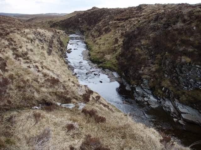 steep-sided-valley-roger-mclachlan-geograph-britain-and-ireland