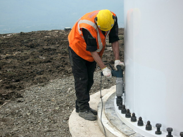 Tightening the bolts at Turbine No 24