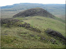 NG3327 : Outcrop east of Preshal Beag by John Allan