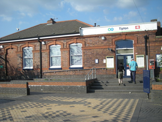 Tipton Railway Station