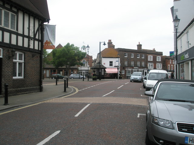 Emsworth town centre © Basher Eyre cc-by-sa/2.0 :: Geograph Britain and ...