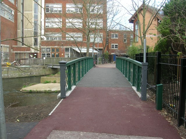 University footbridge over Hogsmill River