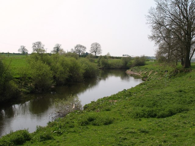 The Swale at Maunby © Gordon Hatton :: Geograph Britain and Ireland