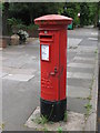 Edward VIII postbox, Great North Road, N2