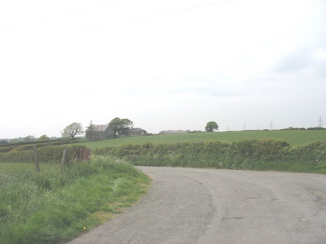 The chapel and vestry at Penygarnedd (Pencarneddi)  from a bend in the road