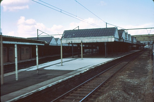 Sheffield Victoria station platforms 1977