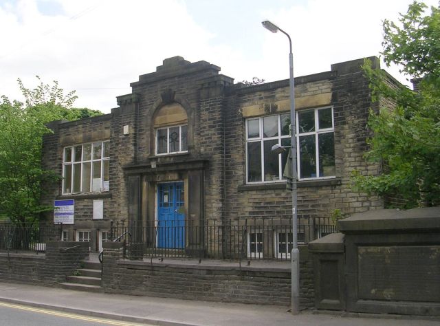 Luddenden Foot URC - Station Road © Betty Longbottom :: Geograph ...