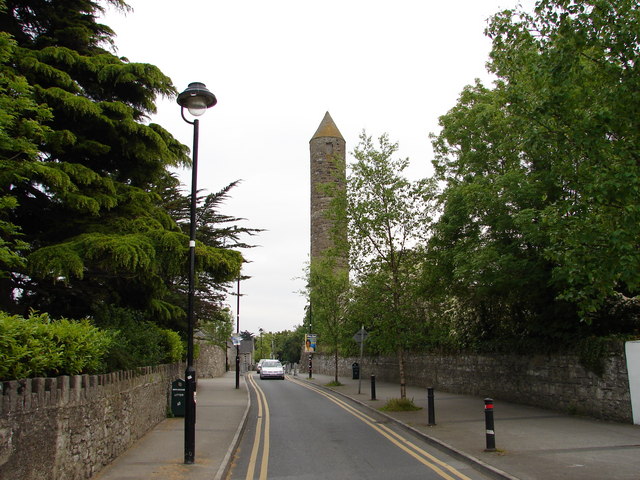 Clondalkin Round Tower © Ian Paterson :: Geograph Ireland