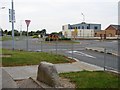 O0531 : Roundabout at Top of Cherrywood Crescent by Ian Paterson