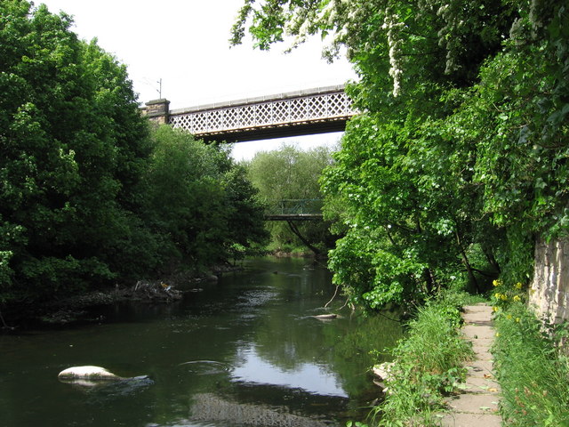 Baildon - Railway Viaduct © Dave Bevis cc-by-sa/2.0 :: Geograph Britain ...