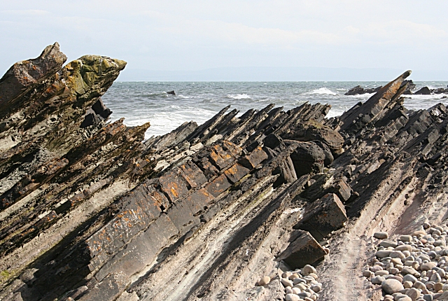 Sharp Rocks © Anne Burgess :: Geograph Britain and Ireland