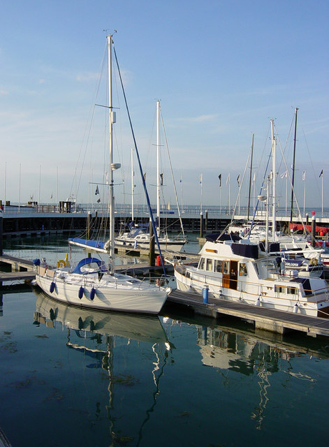 Yachts in Cowes Yacht Haven