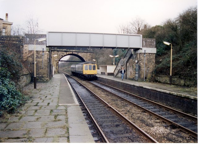 Orrell station © Peter Whatley cc-by-sa/2.0 :: Geograph Britain and Ireland