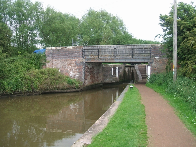 Worcester & Birmingham Canal - Bridge 51