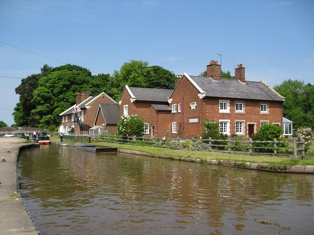 Tyrley Lock Cottages © Alison Rawson :: Geograph Britain and Ireland