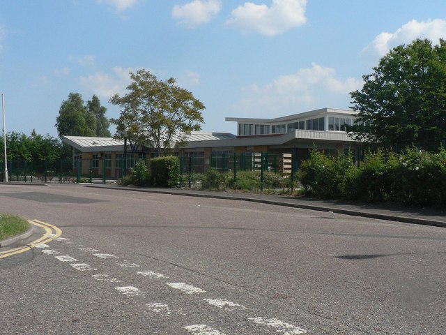 Ensbury Park: The Nigel Bowes Centre © Chris Downer cc-by-sa/2.0 ...