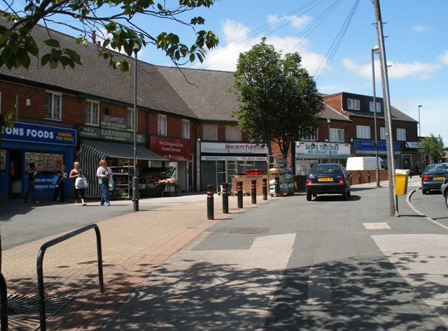 Middleton Park Circus © SMJ :: Geograph Britain and Ireland