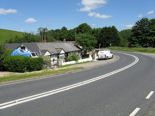 Pixham Ferry Lane corner © Peter Whatley cc-by-sa/2.0 :: Geograph ...