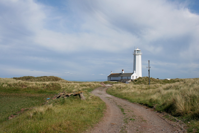 Track to Walney Lighthouse