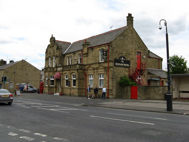 Station Hotel, Earby © Dr Neil Clifton :: Geograph Britain and Ireland