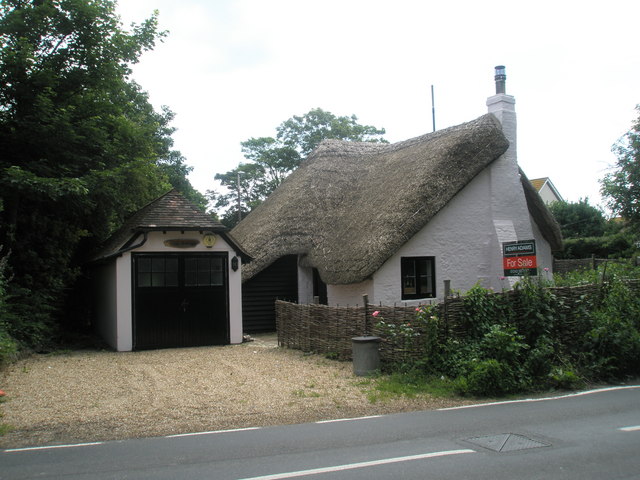 Thatched Cottage For Sale In The Centre C Basher Eyre