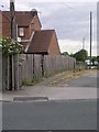 Footpath - Denby Dale Road East, Durkar