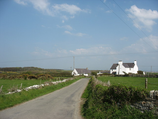 Lane leading to Borthwen beach © Eric Jones cc-by-sa/2.0 :: Geograph ...