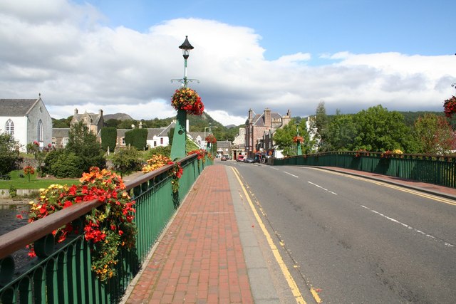 Dalginross Bridge in Summer