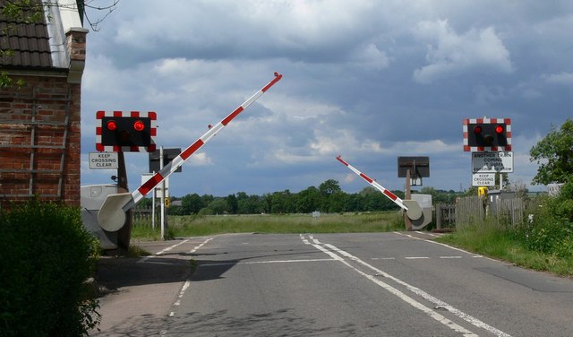 Barriers coming down © Mat Fascione cc-by-sa/2.0 :: Geograph Britain ...