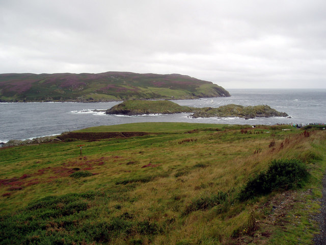 Kitterland and the Calf of Man © Dr Neil Clifton cc-by-sa/2.0 ...