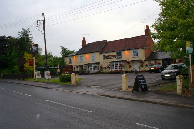 The White Horse © Bill Nicholls :: Geograph Britain and Ireland