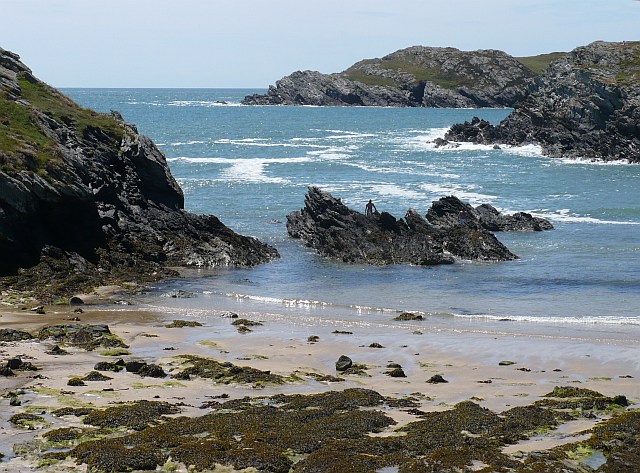 Porth Dafarch © Robin Drayton :: Geograph Britain and Ireland