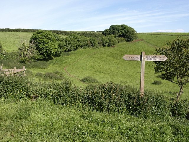 Footpath sign near Woodhuish © Derek Harper :: Geograph Britain and Ireland