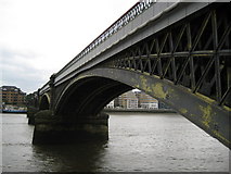 TQ2676 : Battersea Railway Bridge (2) by Nigel Cox