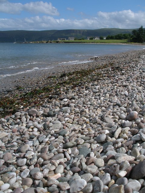 Cushendall Bay © Garry Smales cc-by-sa/2.0 :: Geograph Ireland