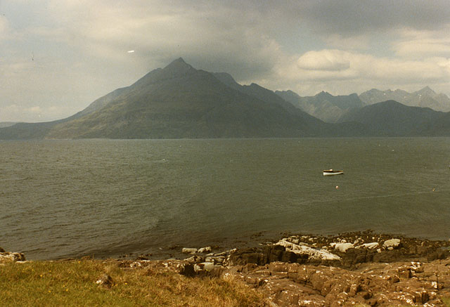 Loch Scavaig © Nigel Brown :: Geograph Britain and Ireland