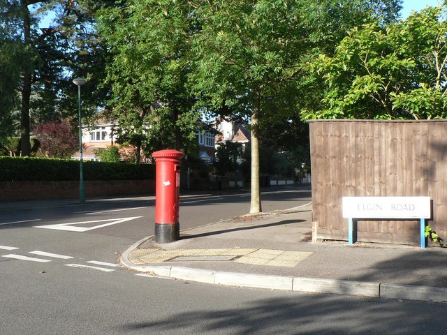 Talbot Woods: postbox № BH3 266, Alyth Road