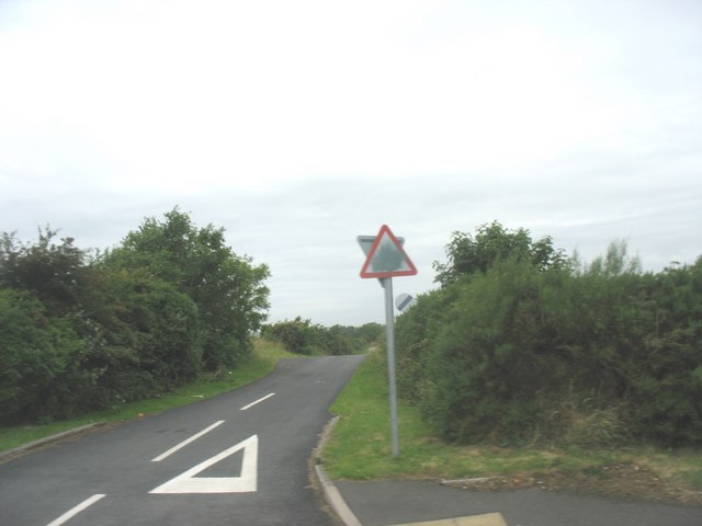 Minor road leading northwards from the B 4422