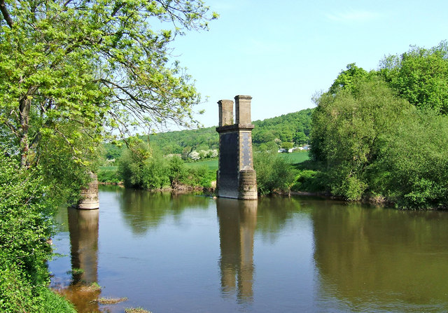 Dowles Bridge remains and River Severn