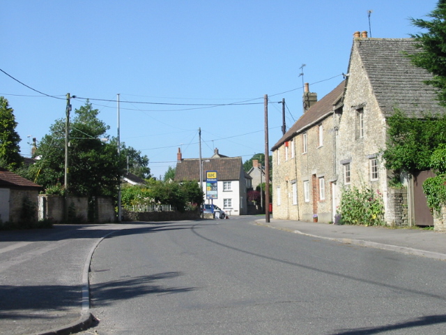 View SW along The Street, Hullavington © Nick Smith cc-by-sa/2.0 ...