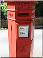 Penfold postbox, Highbury Grove/Aberdeen Park, N5 - royal cipher and crest