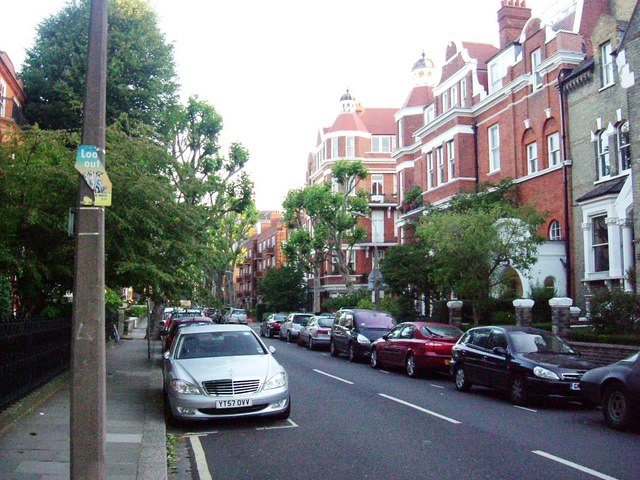 Auriol Road, W14 © Phillip Perry cc-by-sa/2.0 :: Geograph Britain and ...