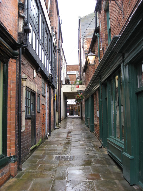 Chesterfield - Middle Shambles © Alan Heardman cc-by-sa/2.0 :: Geograph ...