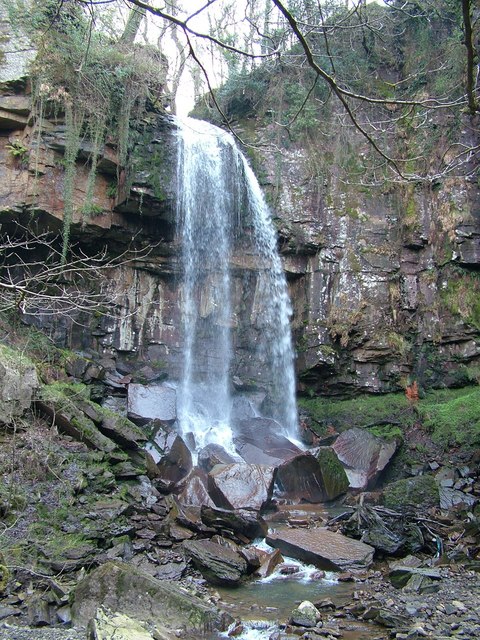 Melyncwrt water falls Nr Neath © Anthony Gostling cc-by-sa/2.0 ...