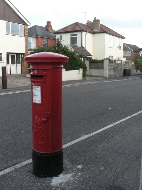 Moordown: postbox № BH9 247, Comley Road