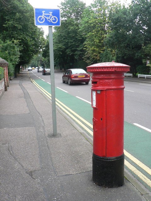 Bournemouth: postbox № BH8 86, Wellington Road