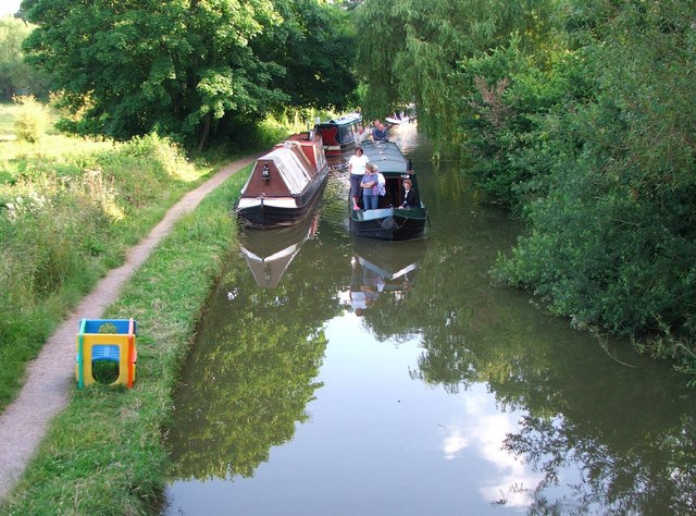 The Oxford Canal at Shipton on Cherwell